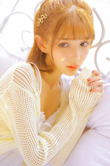 欧洲黑发美女