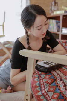 边啃奶头边躁狠狠躁金莲